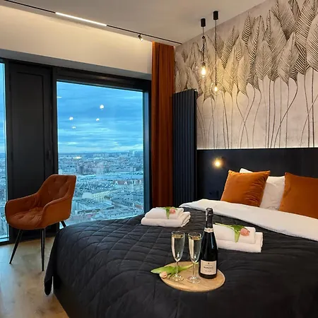Urban Global Skyline, 21st Floor No 19, Free Garage, Self Check-in, No Deposit * Katowice
