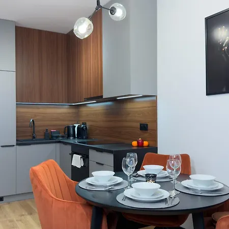 Urban Global Skyline, 21st Floor No 19, Free Garage, Self Check-in, No Deposit