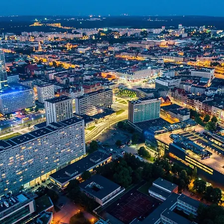 Urban Global Skyline, 21st Floor No 19, Free Garage, Self Check-in, No Deposit * Katowice