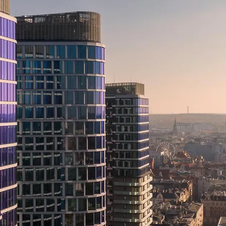 Urban Global Skyline - 21st Floor No 19 - Air Condition - Free Garage Apartament Katowice
