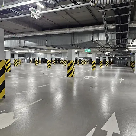 Urban Global Skyline, 21st Floor No 19, Free Garage, Self Check-in, No Deposit