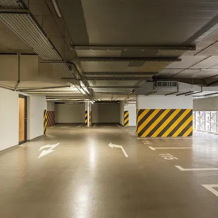 Urban Global Skyline - 21st Floor No 19 - Air Condition - Free Garage Apartmán Katovice
