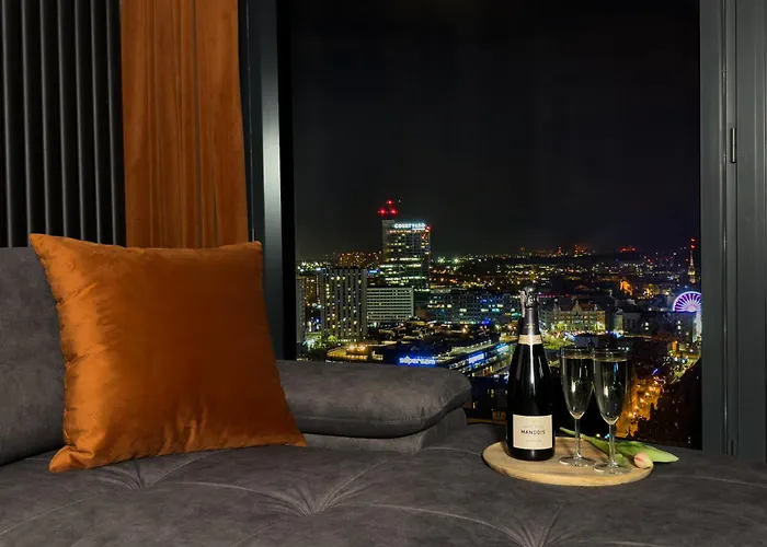 Апартаменты Urban Global Skyline, 21st Floor No 19, Free Garage, Self Check-in, No Deposit Катовице