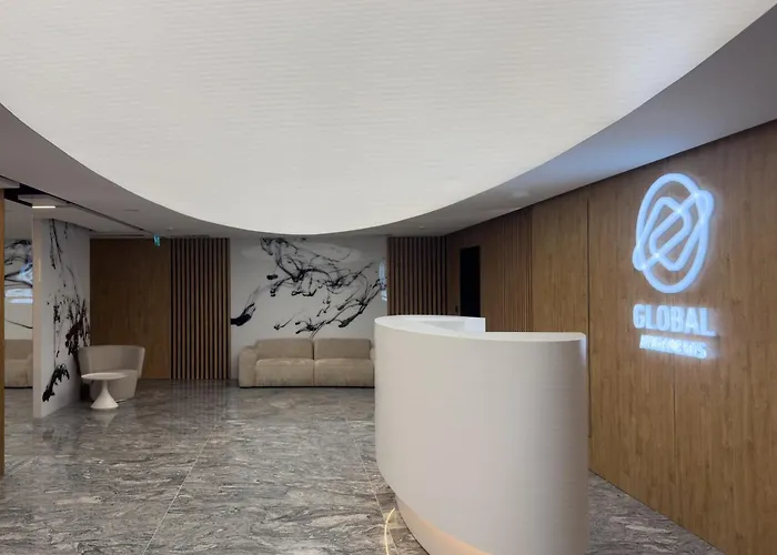 Urban Global Skyline, 21st Floor No 19, Free Garage, Self Check-in, No Deposit Апартаменты Катовице